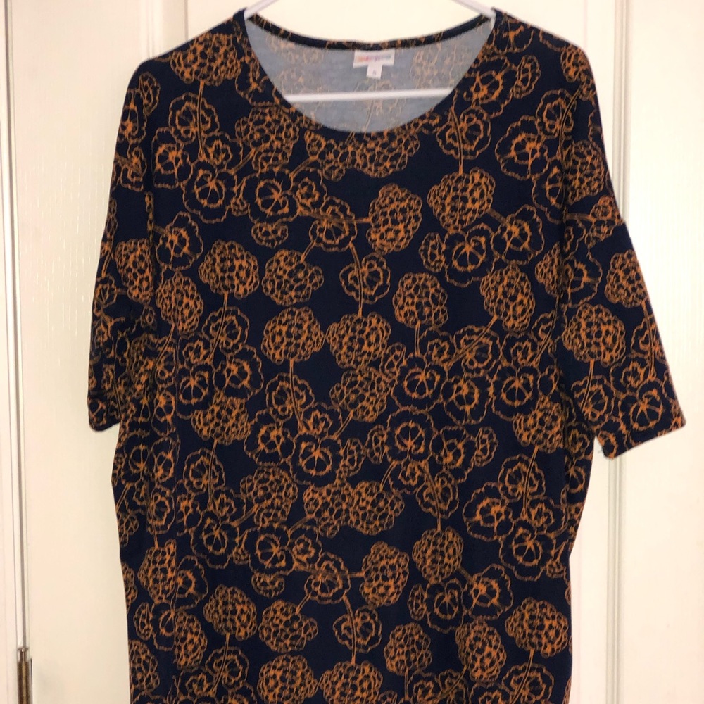 Lularoe women’s top size small